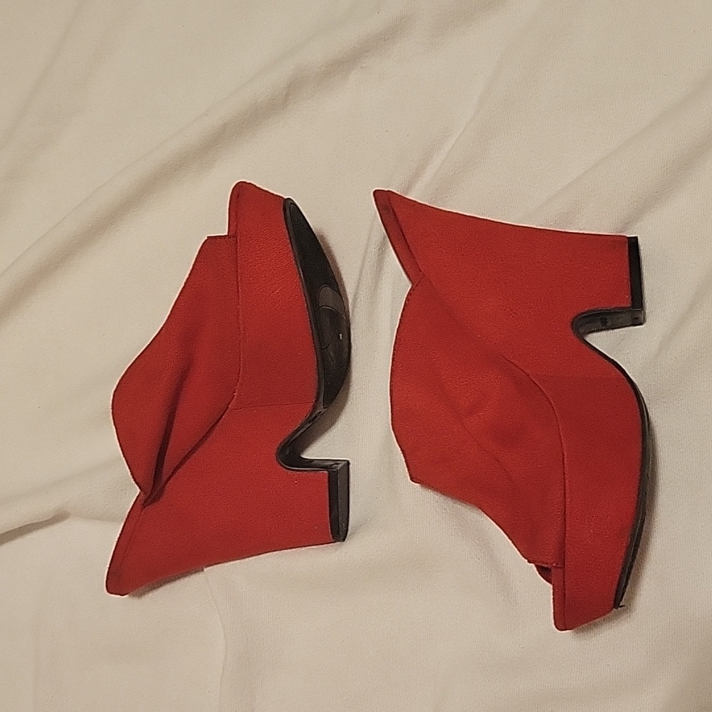 Red Wedge Pumps - Picture 4 of 4